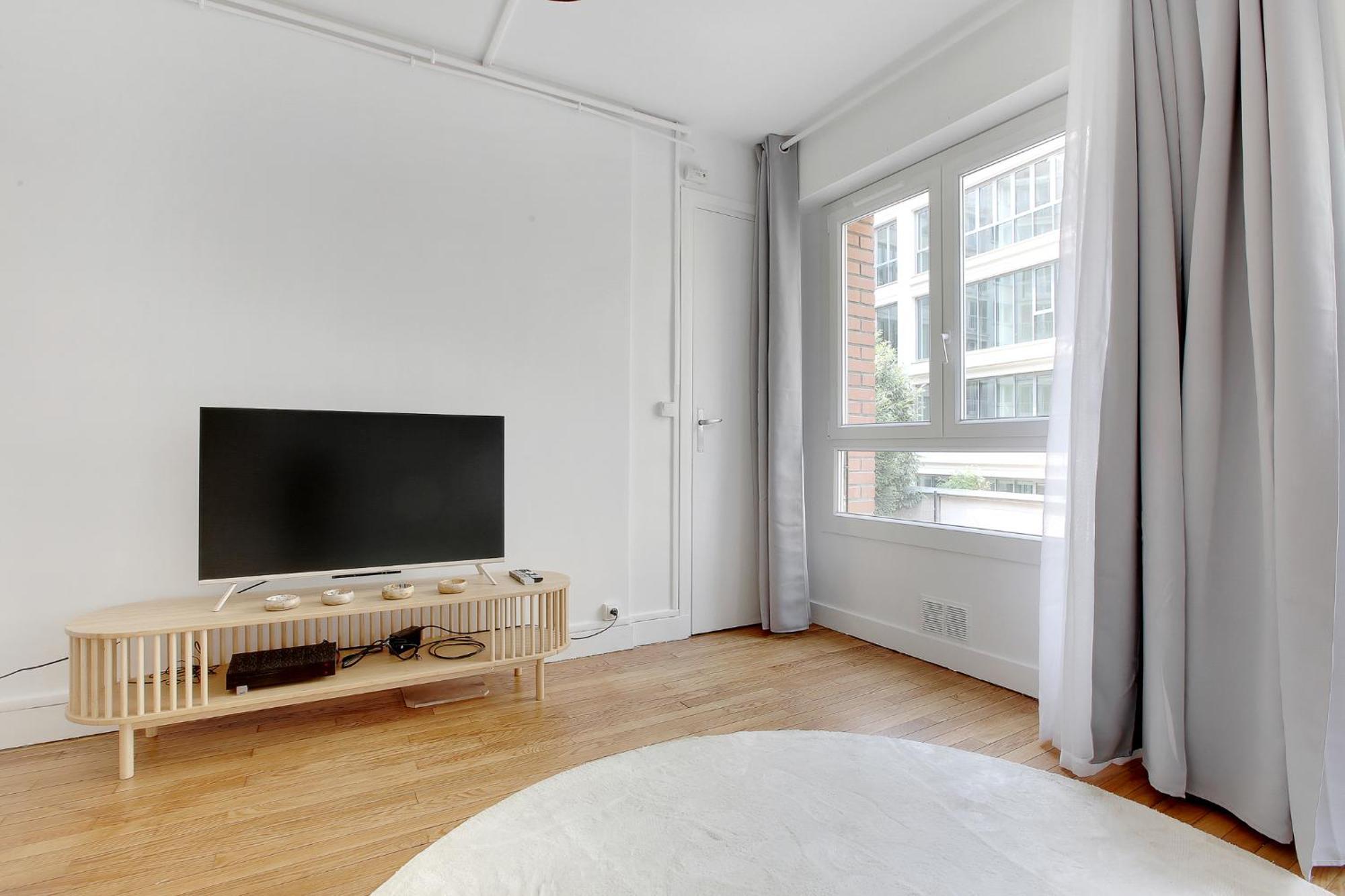 Apartment New Near Montparnasse In 15